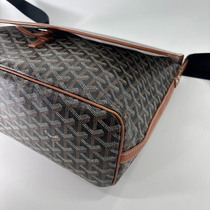 Goyard Capetien MM Shoulder Bag Black — view 7
