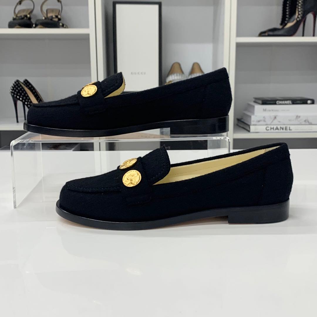 Chanel CC Logo Felt Coin Loafers Black Gold — view 3
