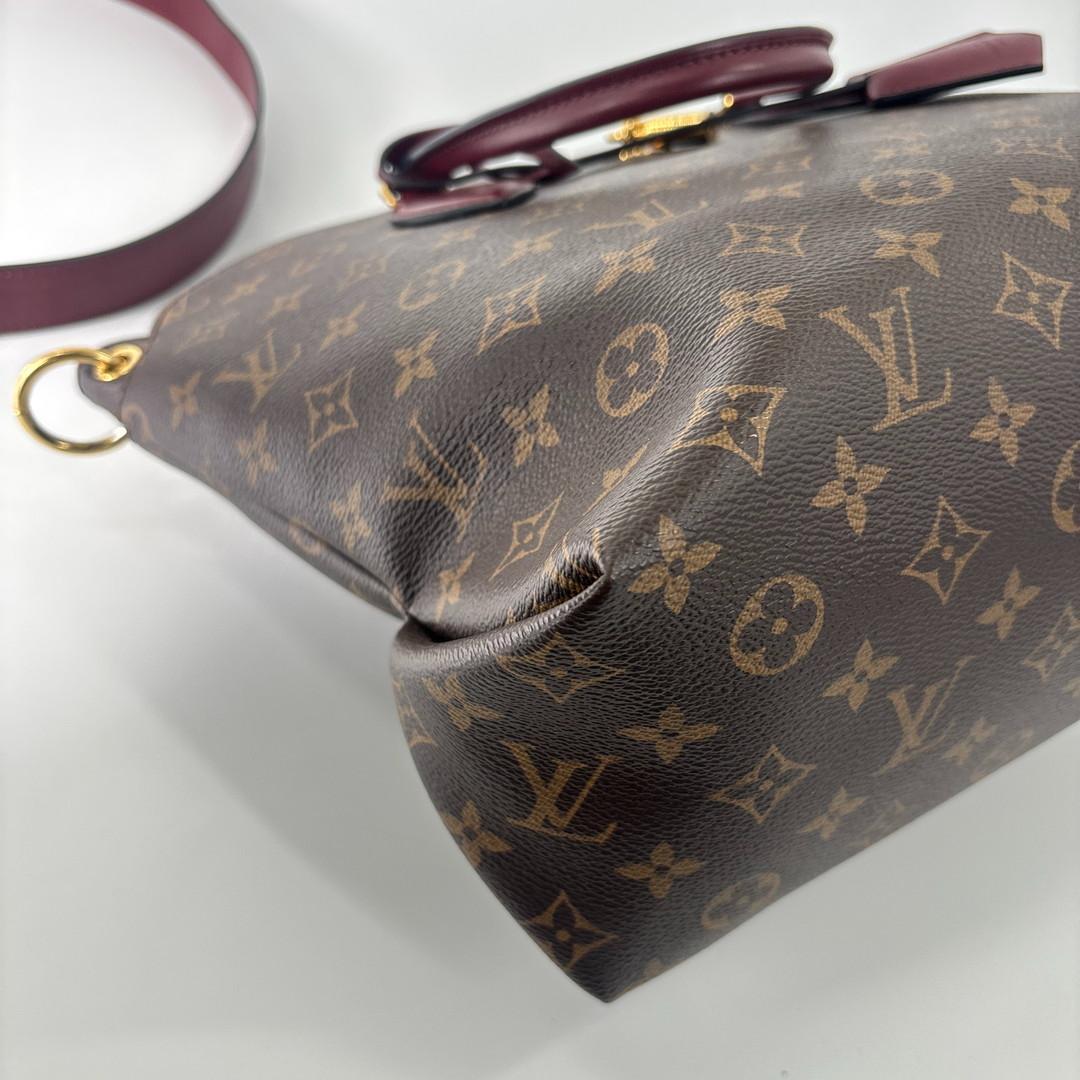 Louis Vuitton Monogram Flower Zipped Tote MM Handbag — view 9