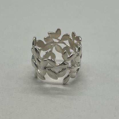 Tiffany & Co Paloma Picasso Olive Leaf Ring — view 4