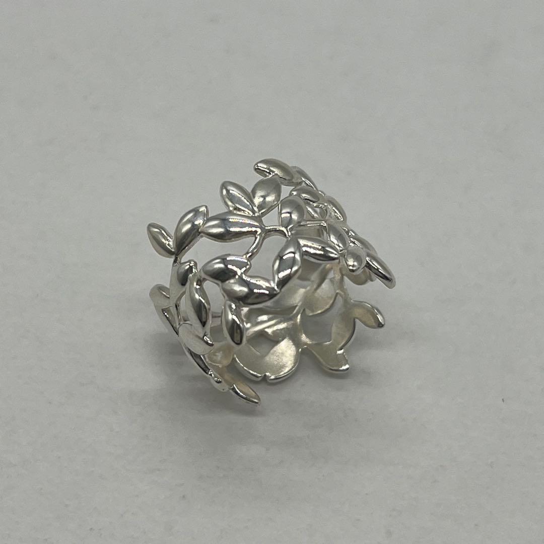 Tiffany & Co Paloma Picasso Olive Leaf Ring — view 8
