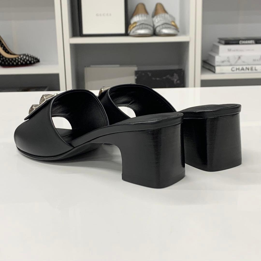 Hermes Dreamy Leather Collier Chien Sandals Black — view 4