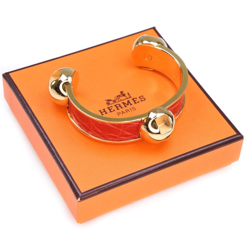 Hermes Gold Ladies 61.7g Bangle