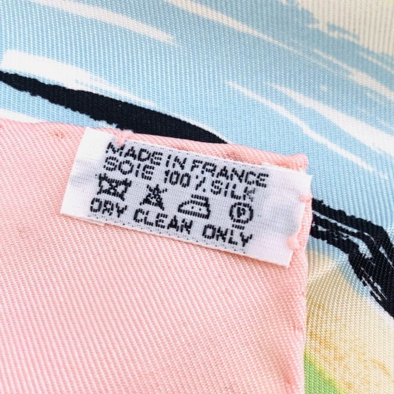 Hermes Carre 90 Smiles In Third Millenary Pink X Multicolor Scarf 100% Silk
