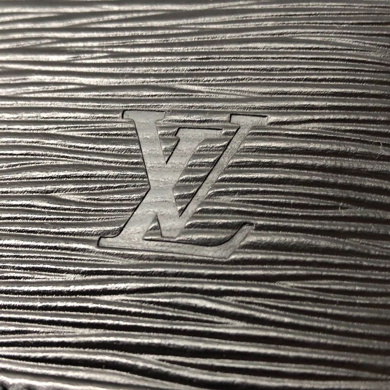 Louis Vuiiton Louis Vuitton Noe Epi Noir Black M59002 Shoulder Bag Handbag