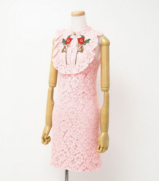 Gucci Dress Size 36 Sleeveless Tight Dress Lace Embroidered GG Pearl Buttons