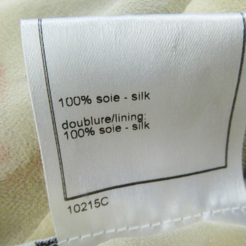 CHANEL Vintage 00S P15722 Gabrielle 100% Silk Face/face Pattern With Coco Mark