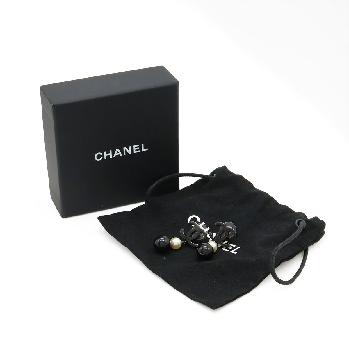 Chanel Coco Pearl Earrings Swing Earrings Metal Faux Pearl Black Black B14 B