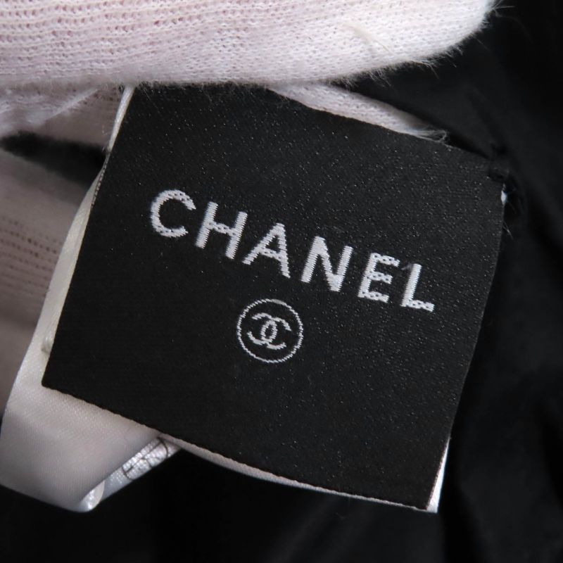 CHANEL Vintage 09P P35275 Coco Mark Hardware Back Logo Lamb Leather Zip Up