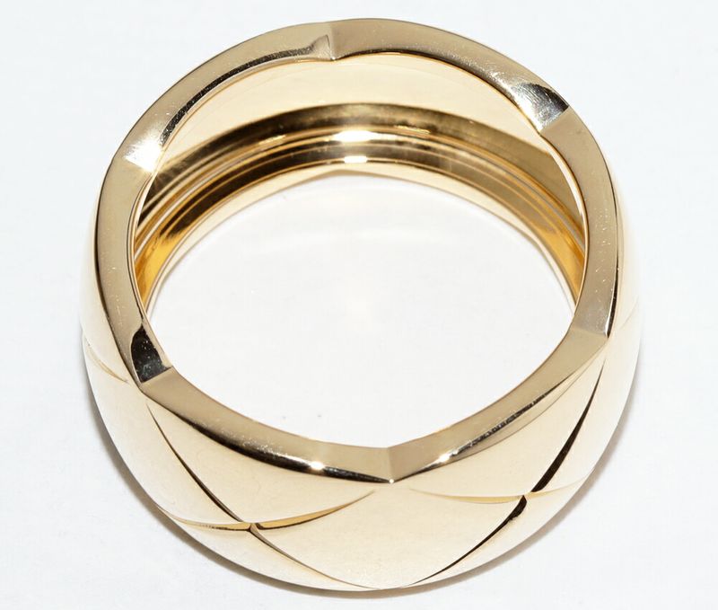 Chanel Ring 18K Yellow Gold Coco Crush Ring Large J10574