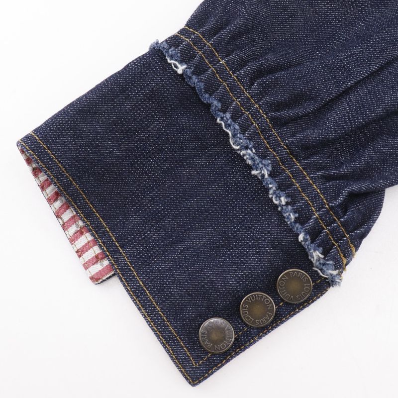 Louis Vuitton B Vuitton Logo Button Monogram Vintage Cotton And Polyurethane