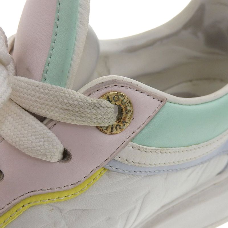 Outside Louis Vuitton 2022 Item Time Outline Leather Sneakers 38 24cm (9.45in)