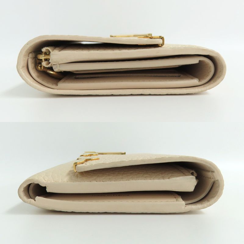 Louis Vuitton Portefeuille Capucines Compact M11363 Flower-lv Quartz