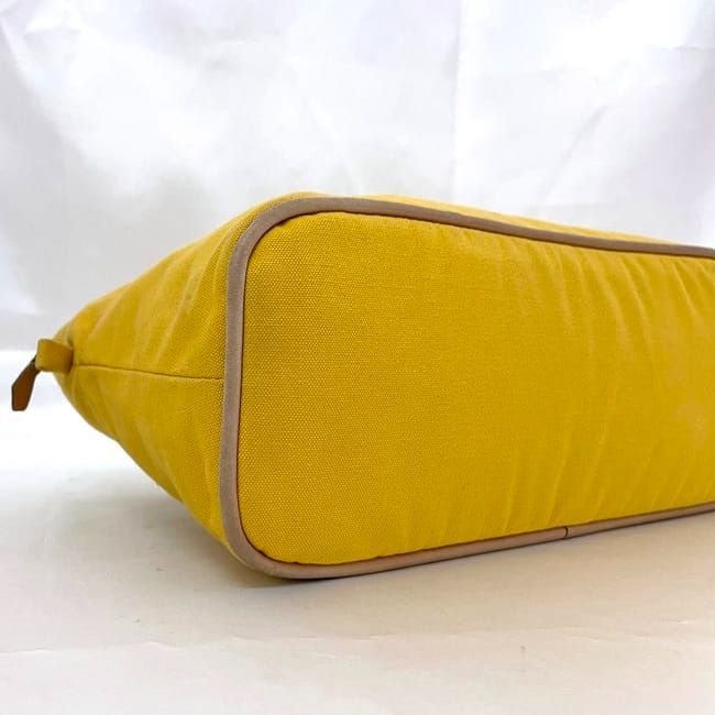 Hermes Pouch Bolide Pouch GM Yellow Bolide Excellent Condition Old Shape