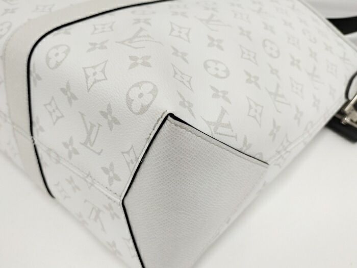 Louis Vuitton Weekend Tote NM Tote Bag Taiga Llama M30919