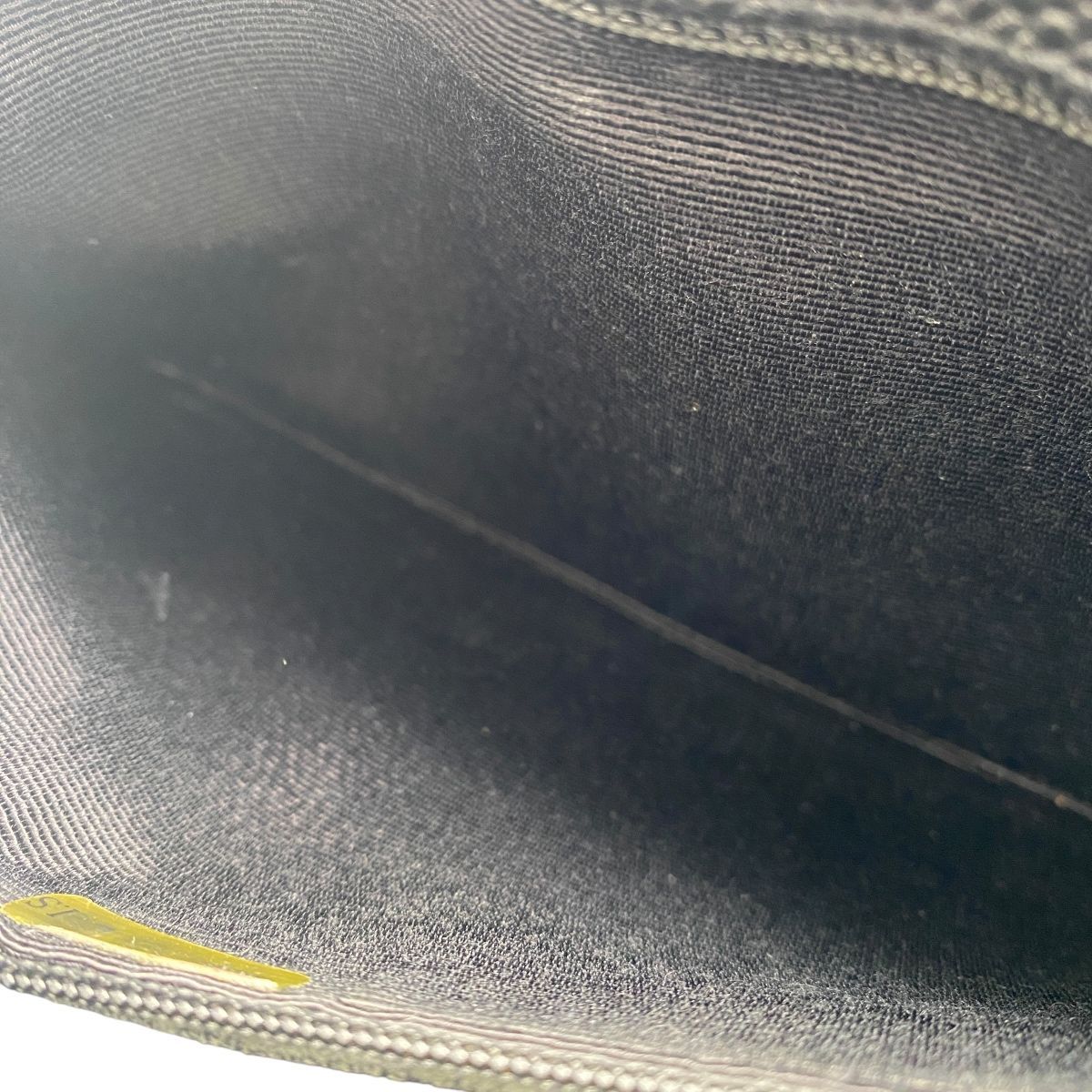 Chanel Women's Chain Turnlock Caviar Skin Shoulder Bag Ws8218 Black