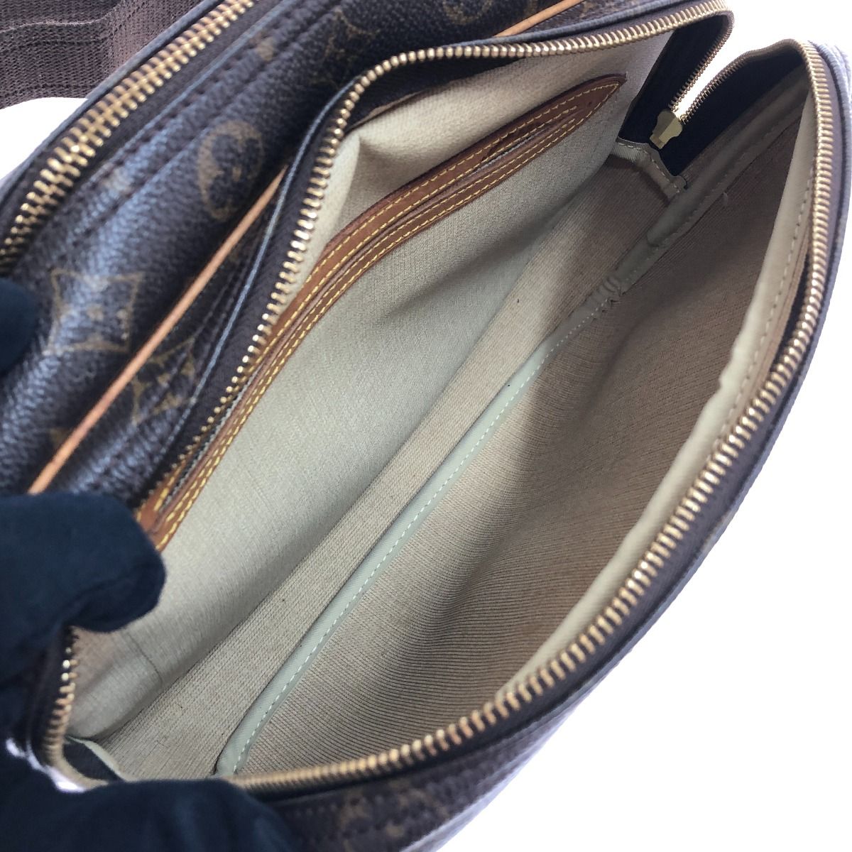 Louis Vuitton Monogram Reporter PM M45254 Monogram