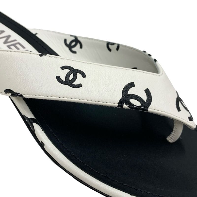 Chanel Sandals Shoes Leather White Black Thong Sandals Flat Sandals Heremark