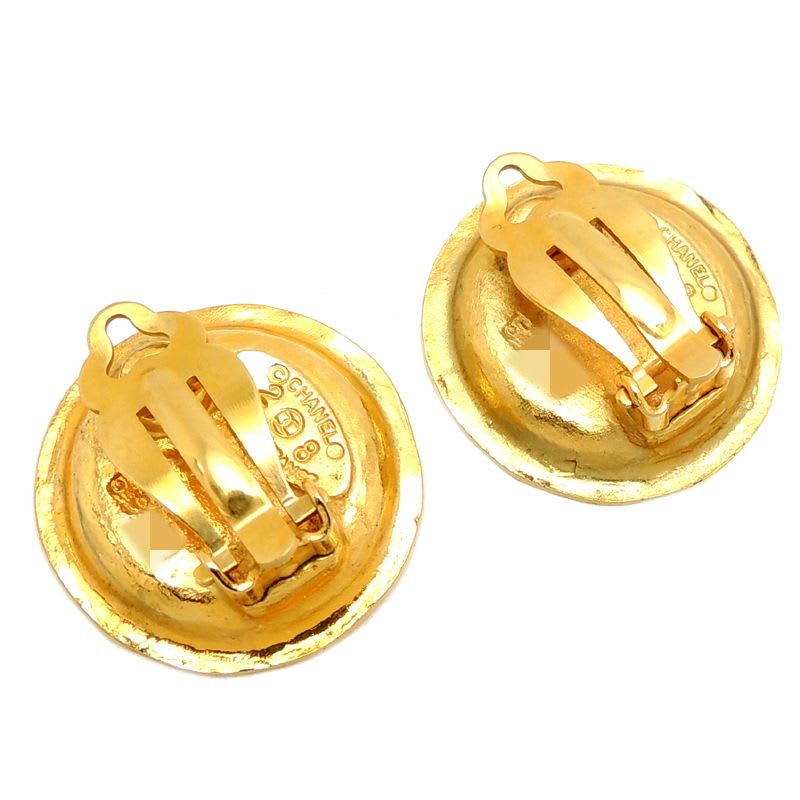 Chanel Vintage Pearl Gold-Tone