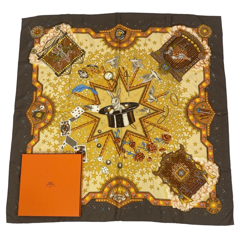 Hermes Carre 90 LA Magie Magic Rabbit Magic Trick Pigeon Clown Silk Brown With