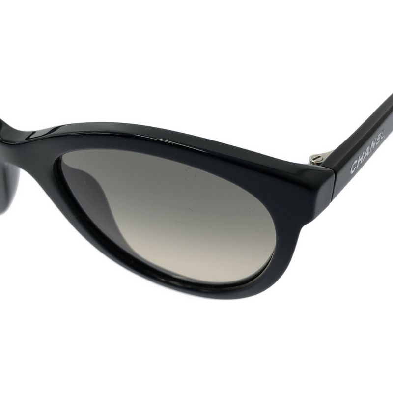 Chanel Coco Mark Pant Shape Eyewear Gradient Lens Sunglasses