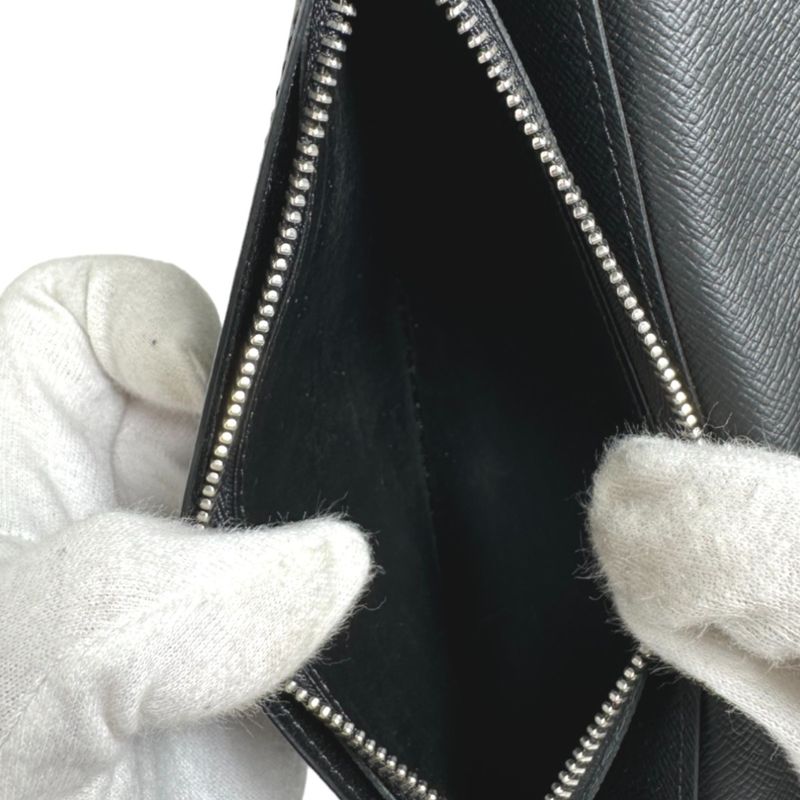 Louis Vuitton M30501 Taiga Portefeuille Blazer Long Wallet Louis Vuitton Black