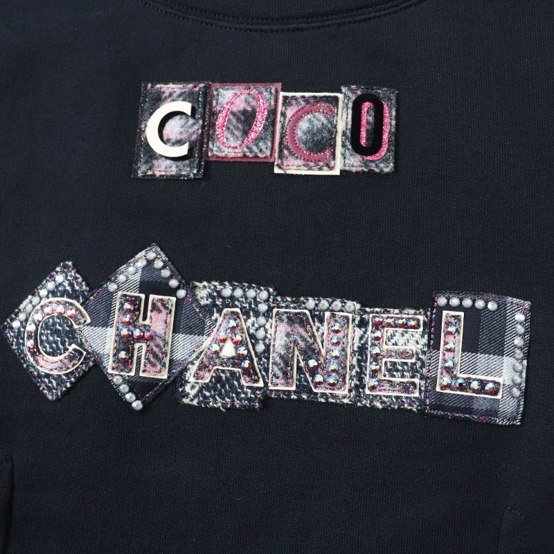 CHANEL 21B P71283 100% Cotton COCO Patch Short Sleeve T-shirt With Rhinestones