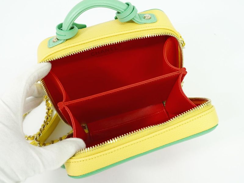 Authentic Chanel CC Filigree Vanity Bag Shoulder Bag Caviar Skin Leather Red