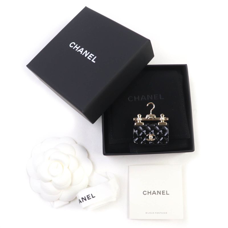 CHANEL B23C Ab9849 Coco Mark With F Pearl Bag Design Brooch Black Gold Hardware