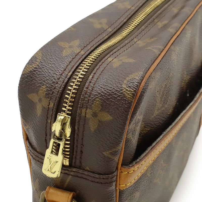 Louis Vuitton Monogram Trocadero 27 Shoulder Bag Crossbody M51274