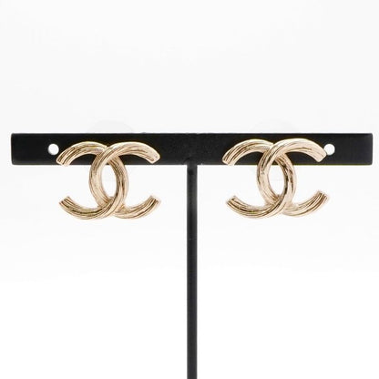 Chanel Earrings Earring Gold Here Mark