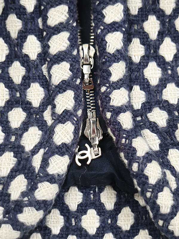 Chanel 2008 Flower Bijoux Tweed Zip Coat Navy 38