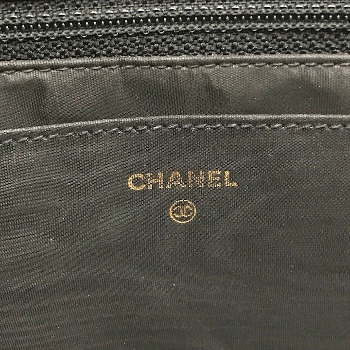 Chanel CC Logo Caviar Leather Mini Pouch Second Black