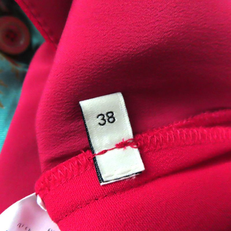 Gucci 529540 Waist Floral Center Press Cropped Pants With Shell Logo Button