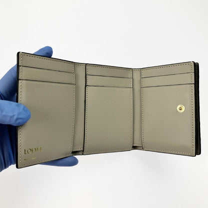 Loewe Cowhide Calf Mini Wallet Trifold Wallet with Box and Cloth Bag 262140