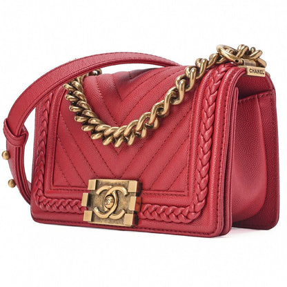 Chanel Boy Chanel V-stitched Chain Shoulder Caviar Skin Red (gold Hardware)