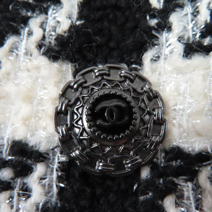 CHANEL P62358v47832 Wool Coco Mark Button Staggered Pattern Tweed Jacket Black