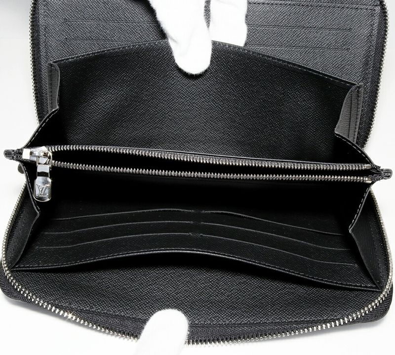 Louis Vuitton Round Zipper Long Wallet With Change Pocket Epi Noir Black Zippy