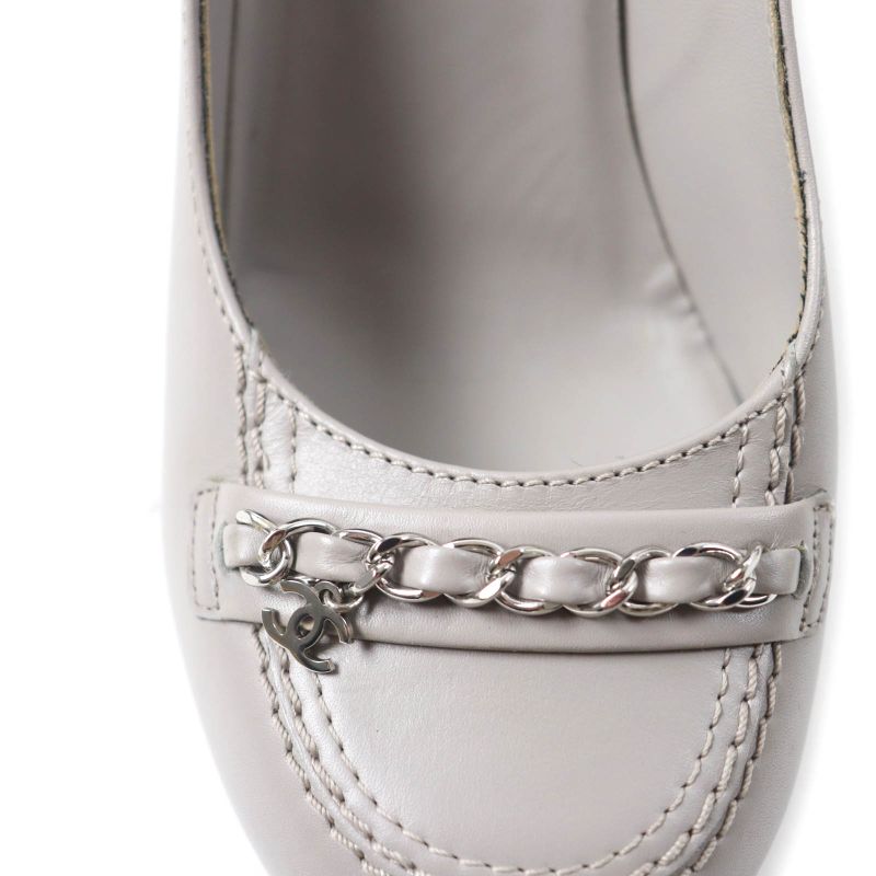 CHANEL G31145 Coco Mark Chain Decoration Round Toe Leather Pumps Grey Silver