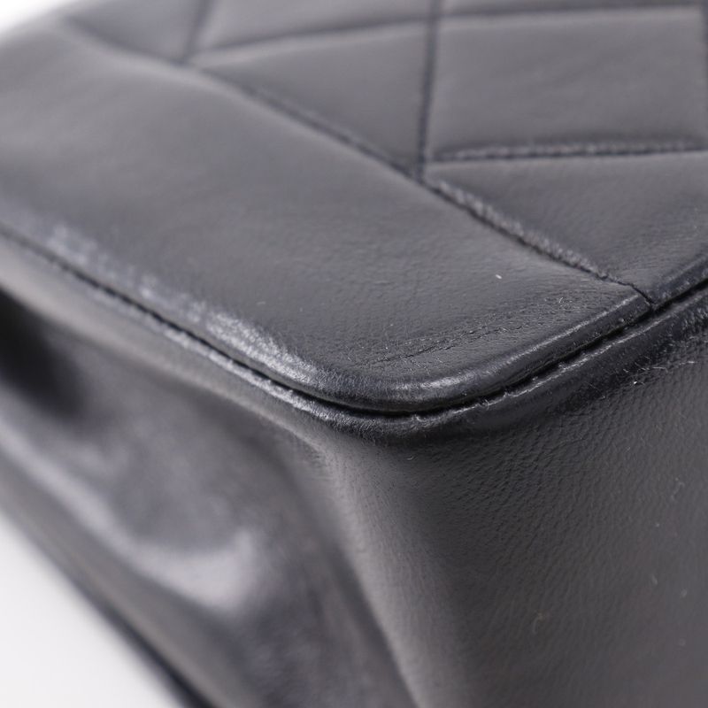 Chanel Diana 22 Chain Shoulder Matelasse Vintage A01164 Lambskin Black Ladies