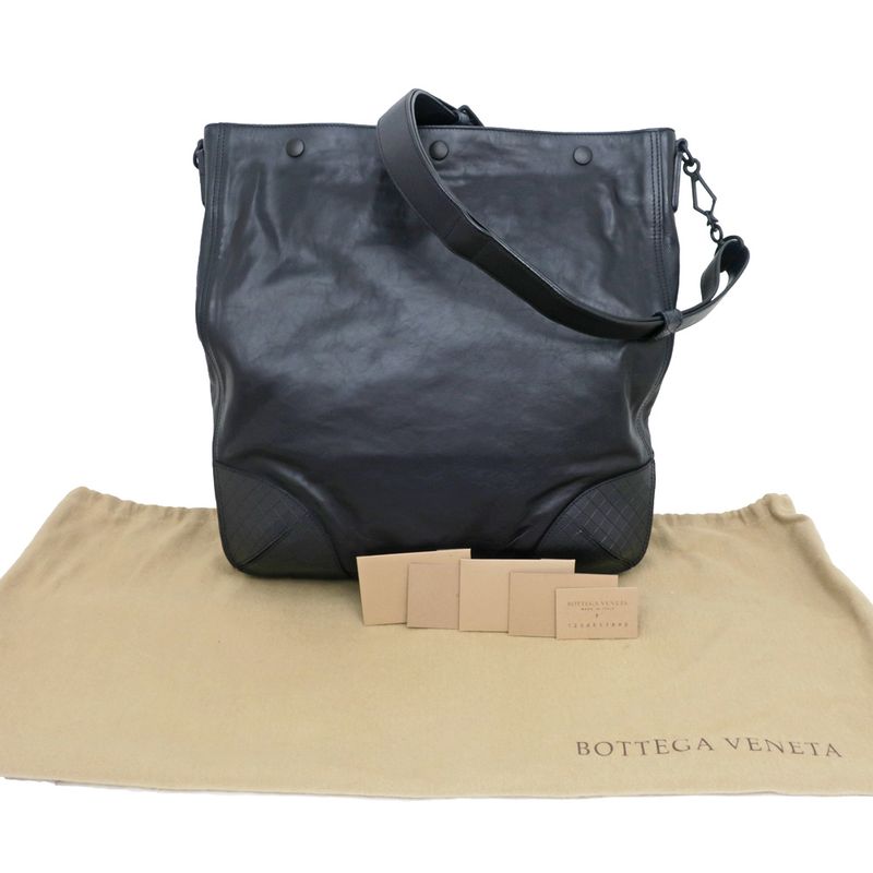 Bottega Veneta Shoulder Bag Black Intrecciato Men's