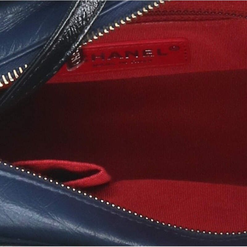 Chanel A91810 Gabrielle De Chanel Aged Calfskin Small Hobo Shoulder Bag Women