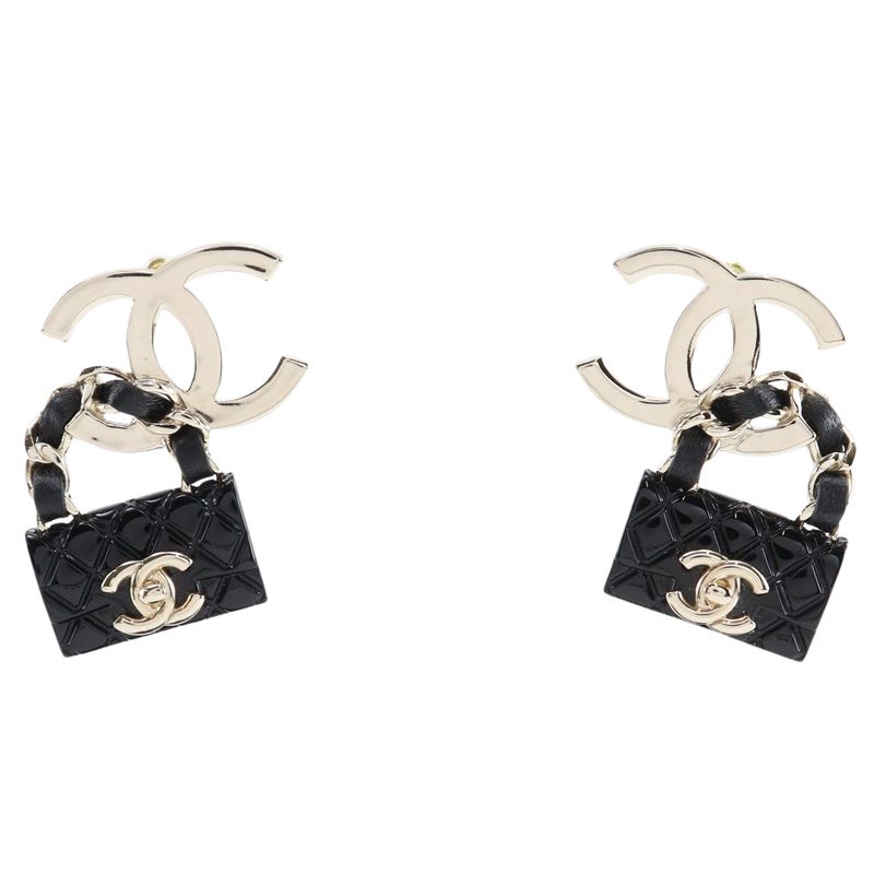 Chanel Coco Mark Matelasse Bag Motif Cruise Collection Metal And Plastic