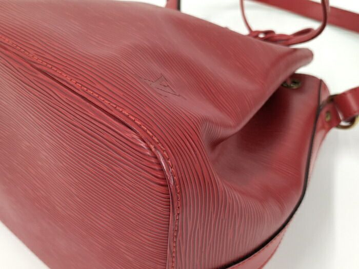 Louis Vuitton Noe Epi Red M44007
