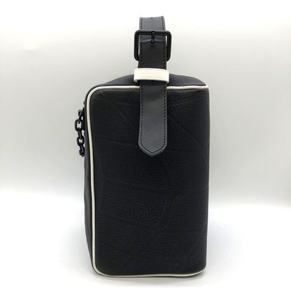 Backpack / Louis Vuitton Cloak Dop Kit 2022 FIFA World Cup Limited Edition