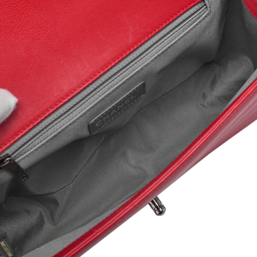 Chanel Boy Chanel Large Size Matelasse Chain Shoulder Bag Calfskin Red (silver