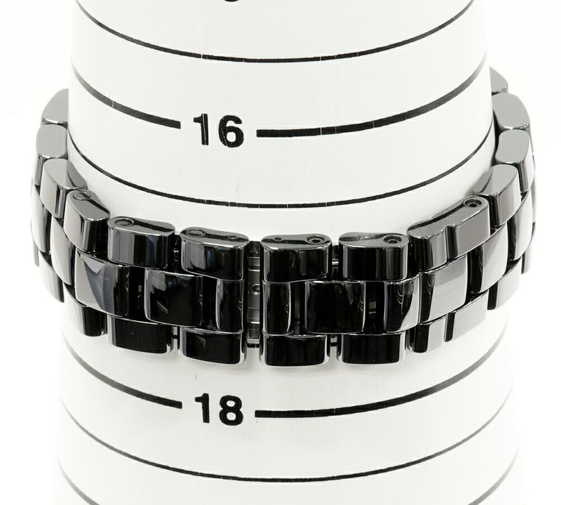 Chanel J12 38mm (150in) H0685 Men's