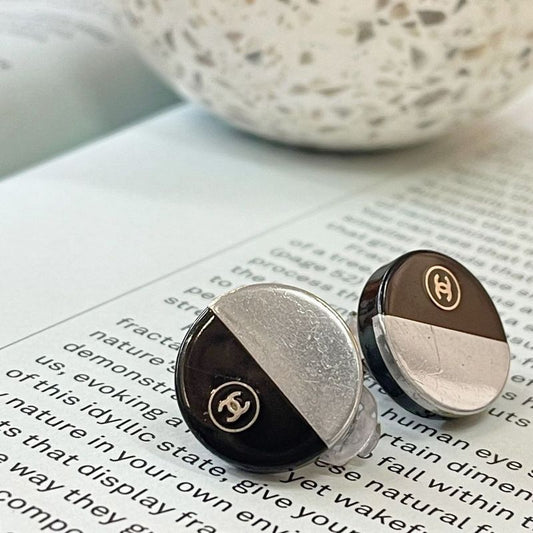 Chanel 00A Bicolor Circle Earrings Ladies Black And Silver