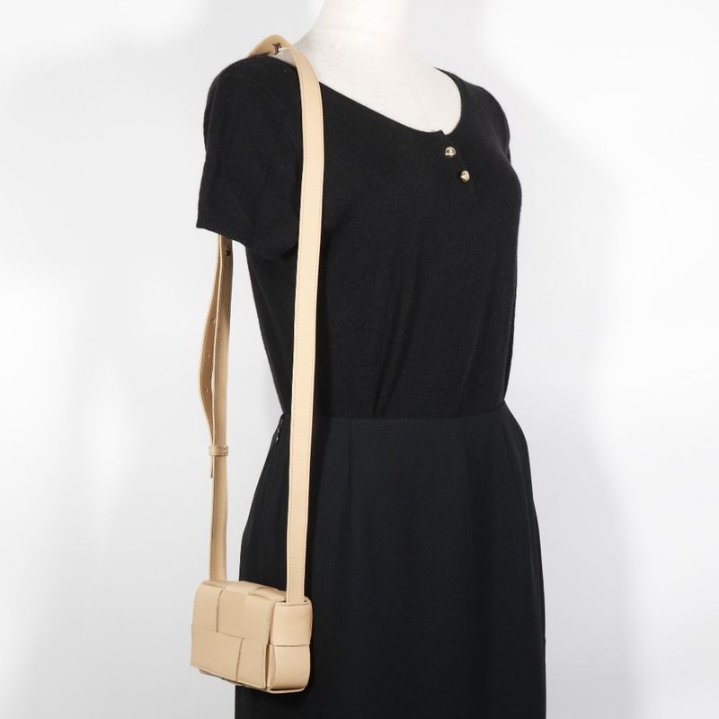 Bottega Veneta Bottega Veneta Candy Cassette Intrecciato 666688 Vmay1 Lambskin