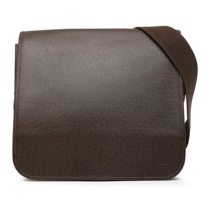 Louis Vuitton Taiga Andrei Crossbody Shoulder Bag M32488 Grizzly Brown Leather